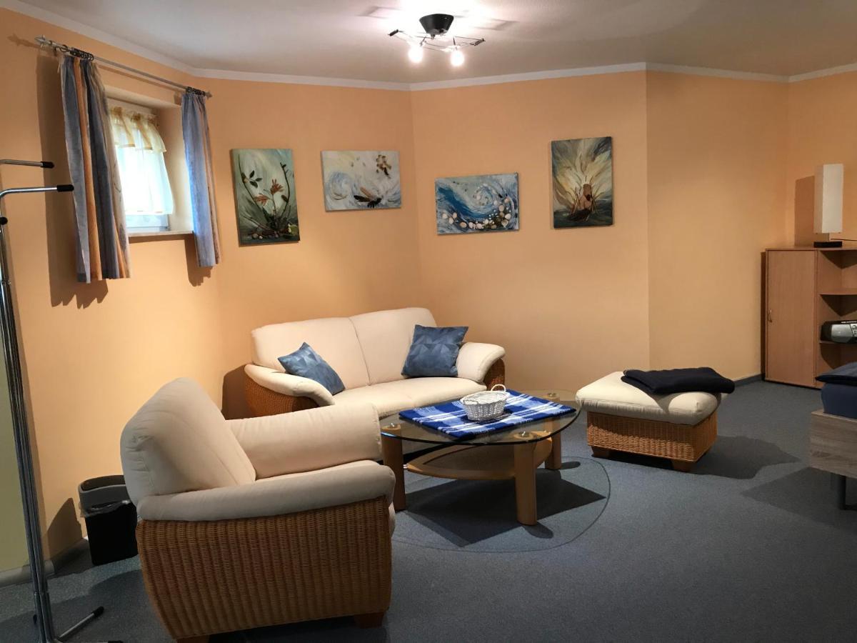Ferienwohnung Storchenwiese In Nuthetal Ot Saarmund Exteriör bild