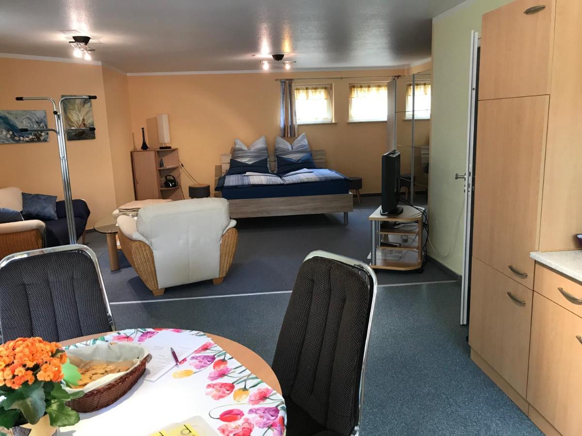Ferienwohnung Storchenwiese In Nuthetal Ot Saarmund Exteriör bild